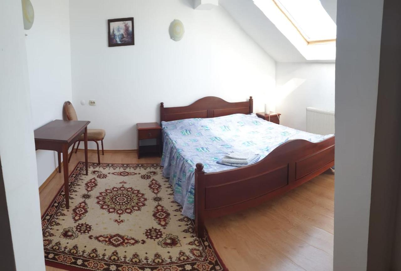 Motel Balcost Piatra Neamţ Exteriör bild