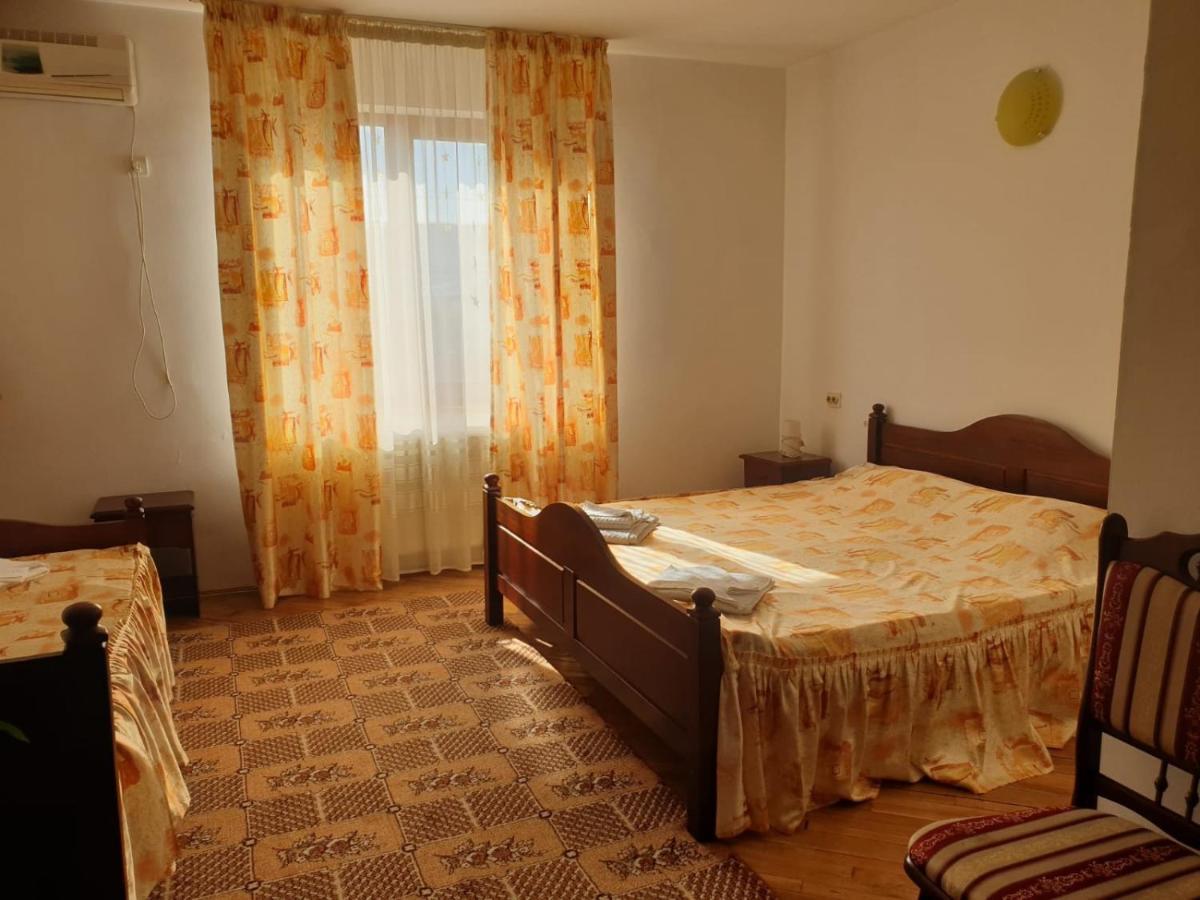 Motel Balcost Piatra Neamţ Exteriör bild